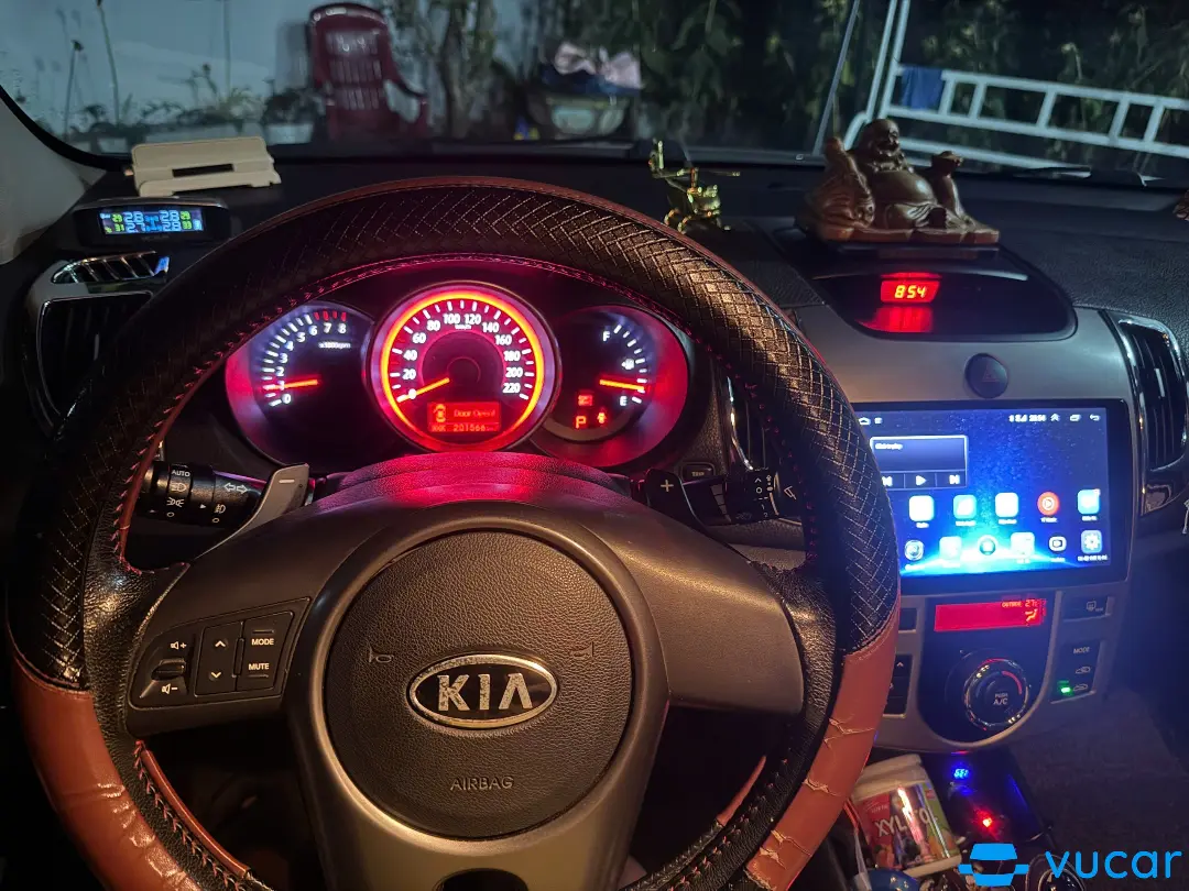 Kia Forte Số tự động 2011 - Nội thất 3