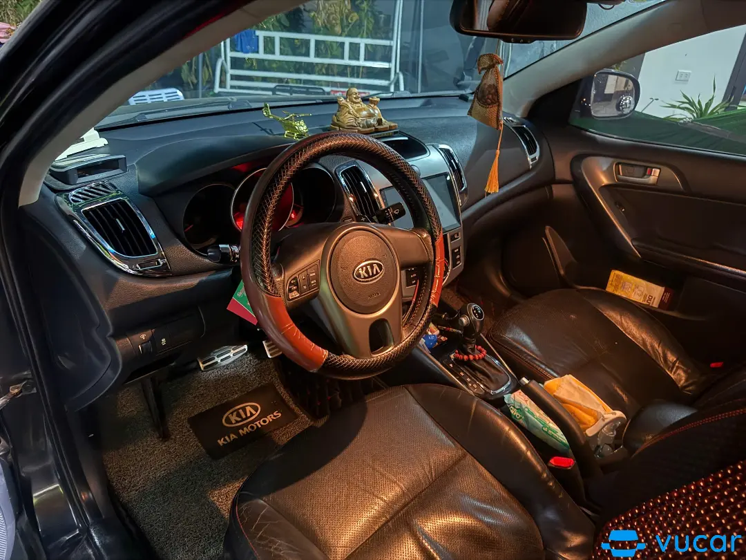Kia Forte Số tự động 2011 - Nội thất 1