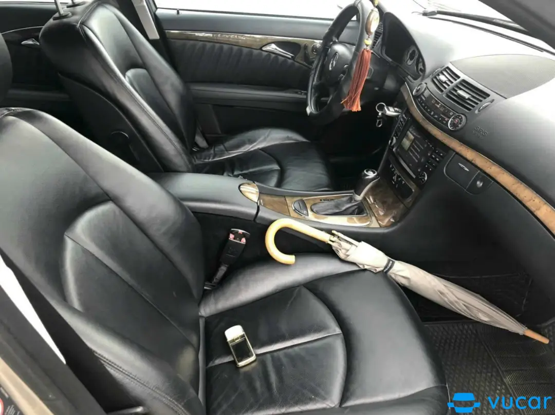 Mercedes E200 2007 - Nội thất 3