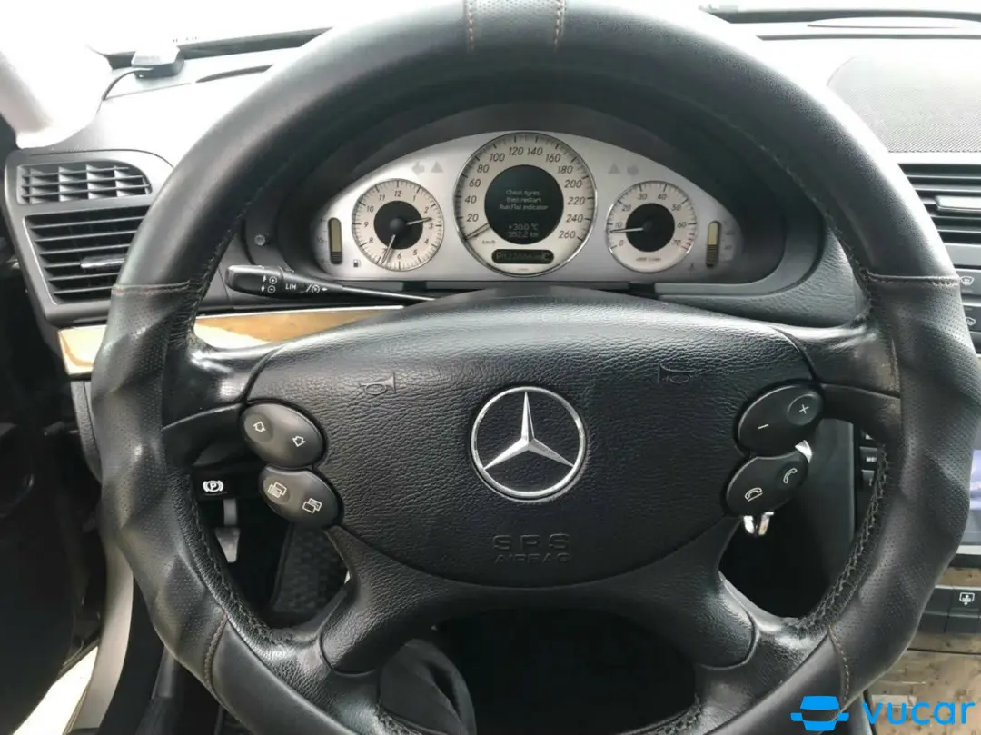 Mercedes E200 2007 - Nội thất 1