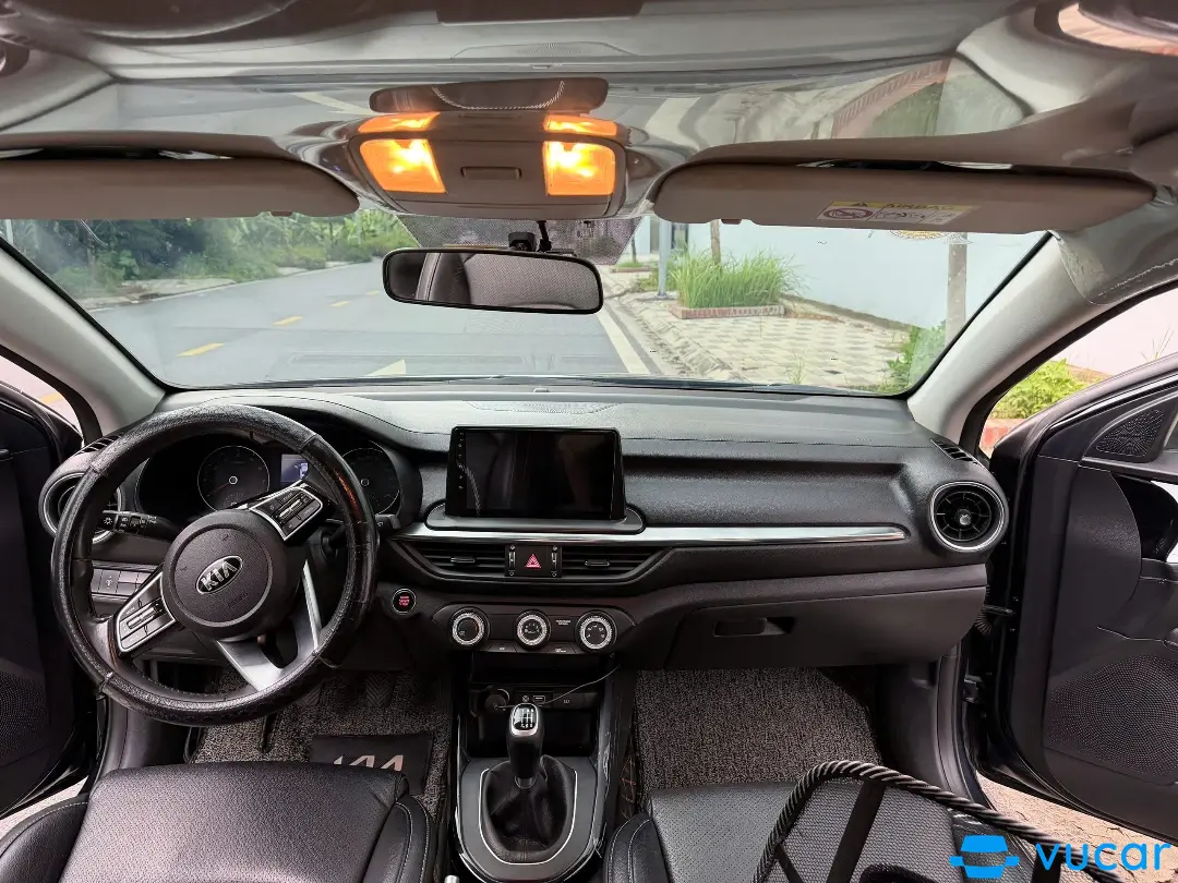 Kia Cerato 1.6 MT 2019 - Nội thất 4