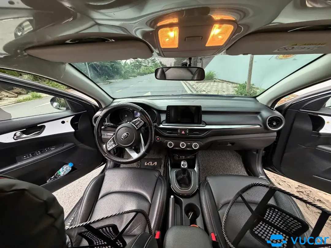 Kia Cerato 1.6 MT 2019 - Nội thất 5