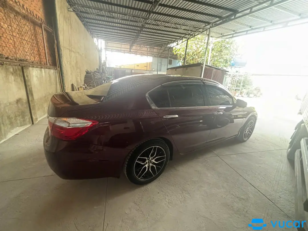 Honda Accord 2.4 AT 2015 - Ngoại thất 7