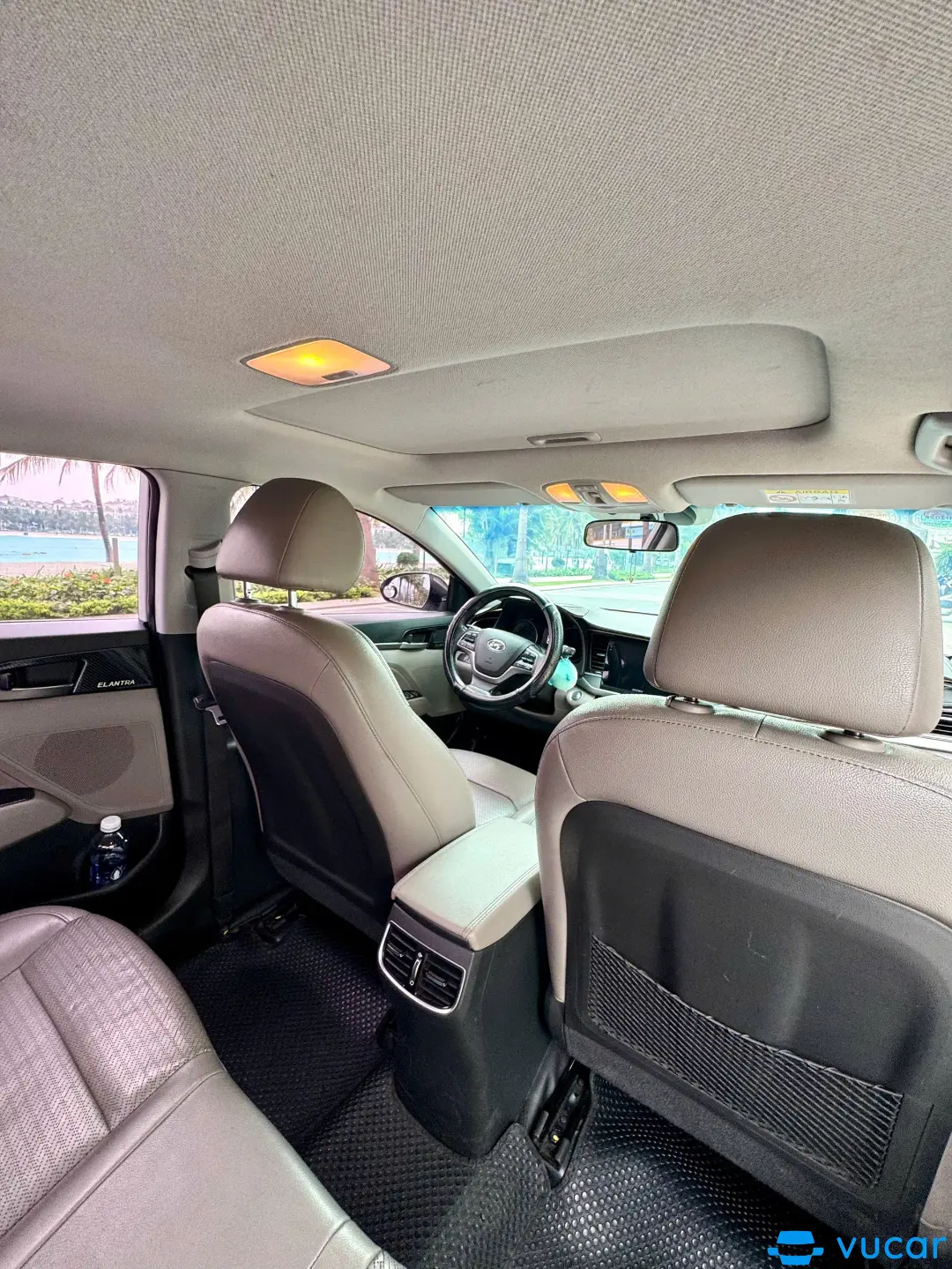 Hyundai Elantra 2.0 AT 2016 - Nội thất 2