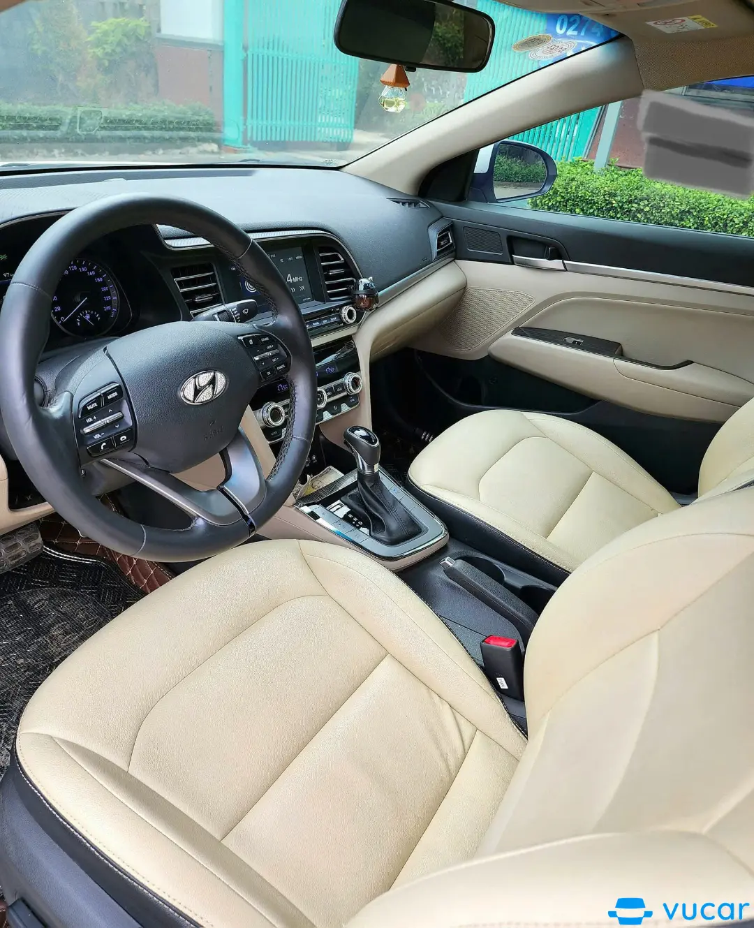 Hyundai Elantra 2.0 AT 2020 - Nội thất 1