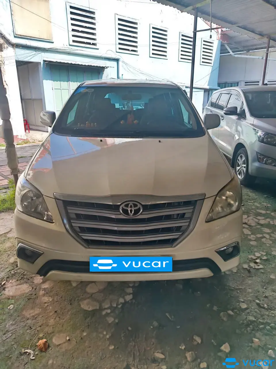 Ảnh xe Toyota Innova 2.0 MT 2016