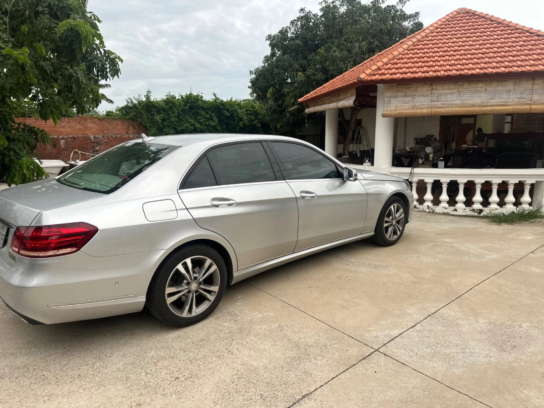 Mercedes E class E250 2014 - Ngoại thất 4