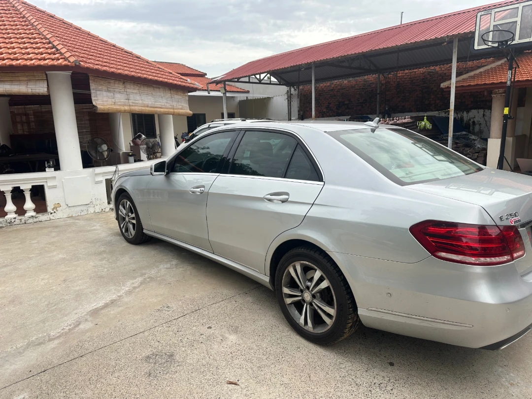 Mercedes E class E250 2014 - Ngoại thất 3