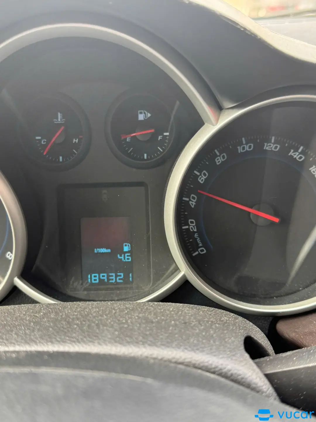 Chevrolet Cruze LS 1.6 MT 2013 - Nội thất 1