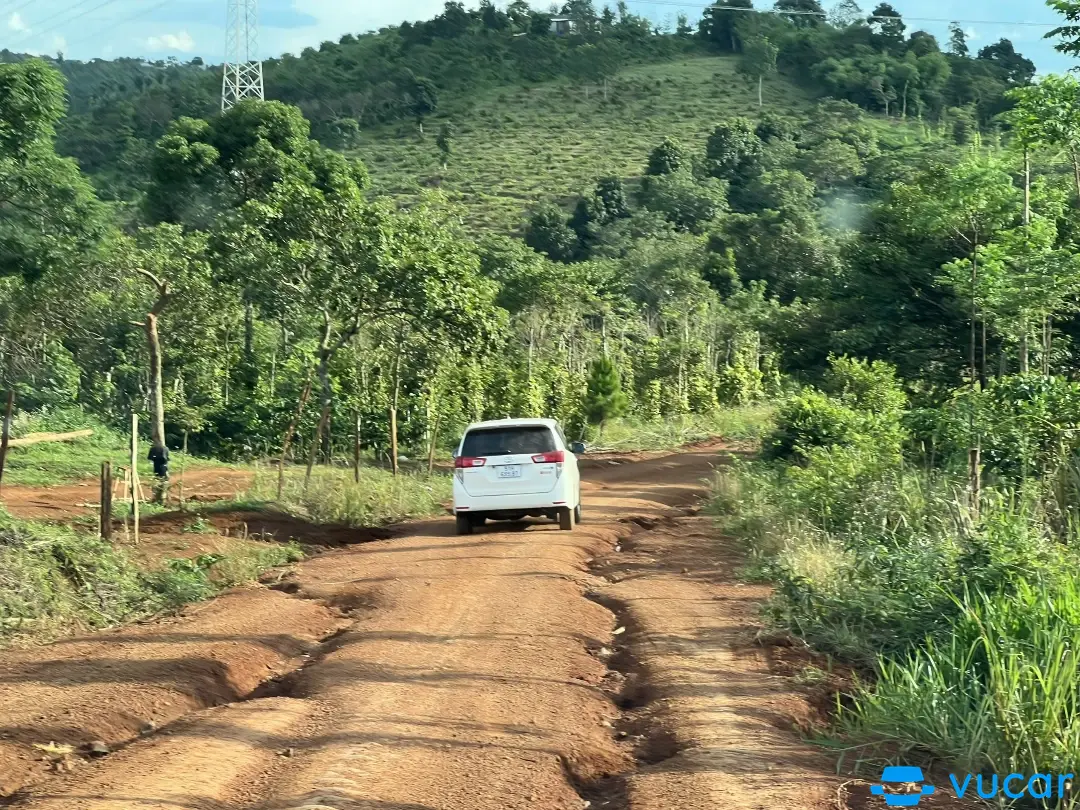Toyota Innova E MT 2020 - Gầm & khung xe 1