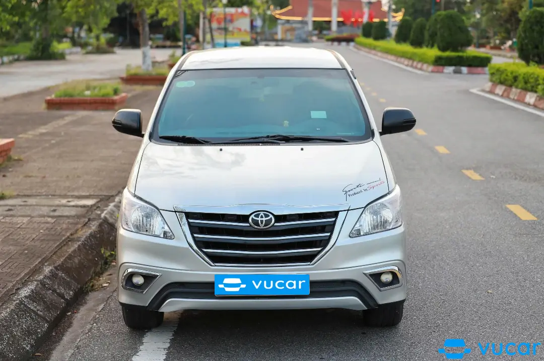 Toyota Innova 2.0E 2015 - Ngoại thất 4