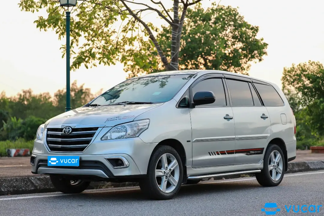 Toyota Innova 2.0E 2015 - Ngoại thất 11