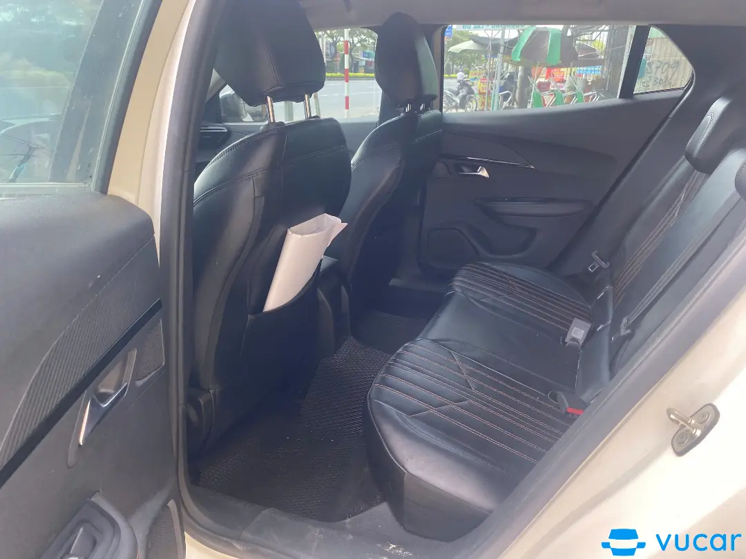 Peugeot 2008 active 2021 - Nội thất 2