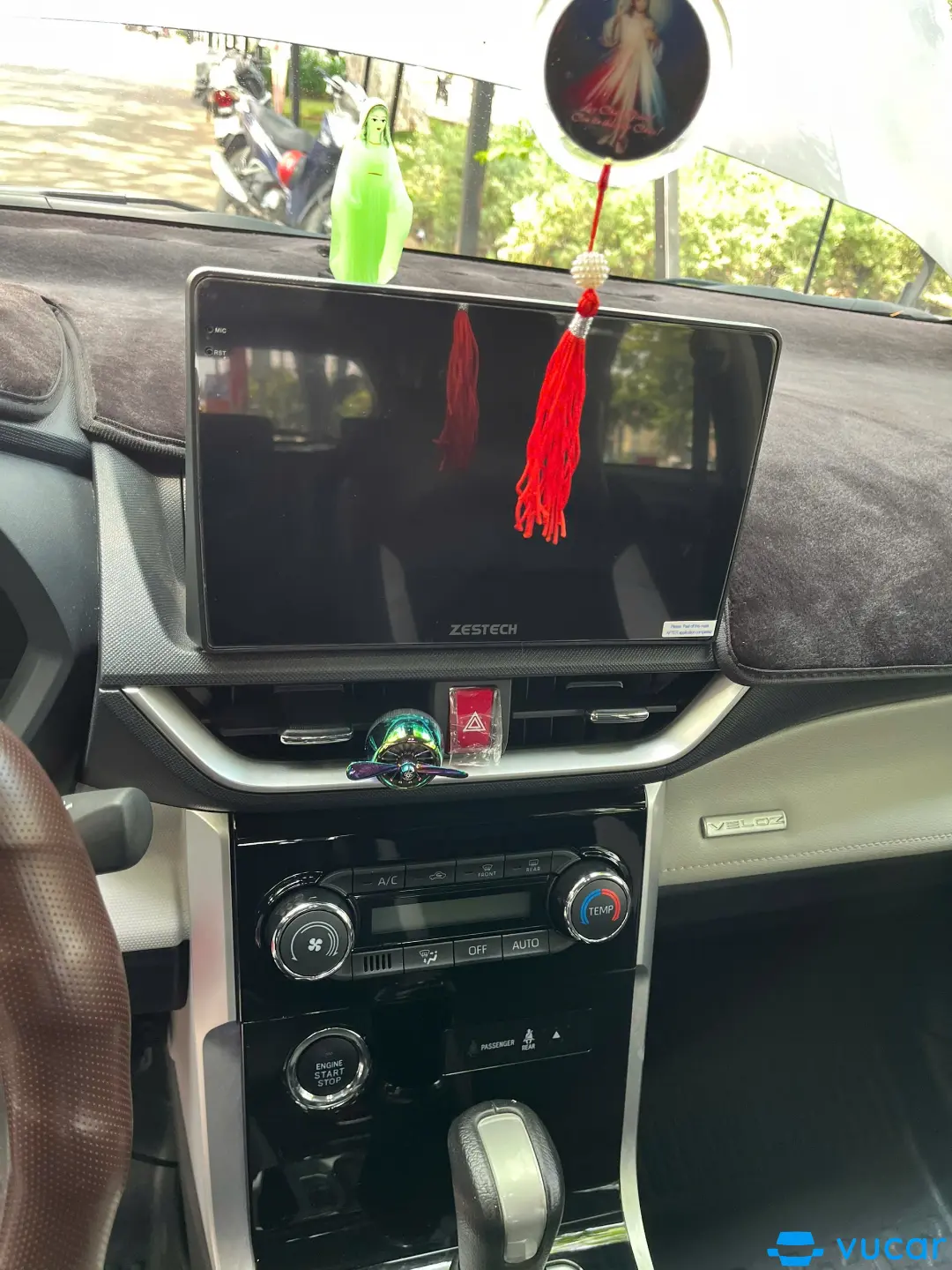 Toyota Veloz Cross Top 1.5 CVT 2023 - Nội thất 2