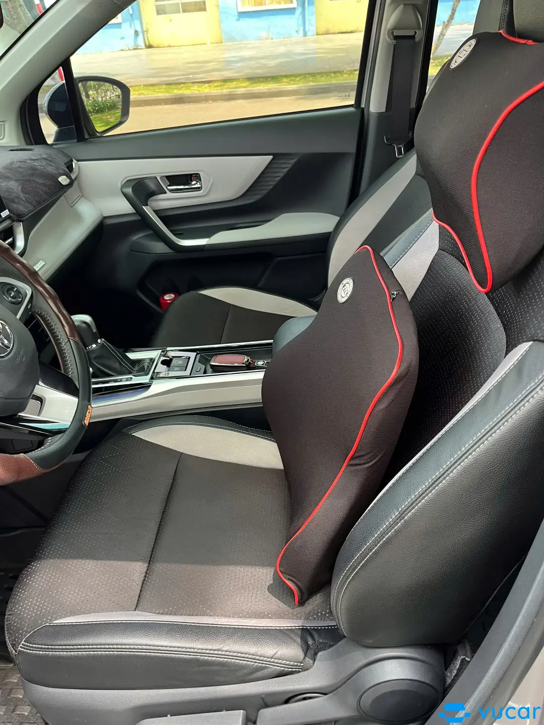 Toyota Veloz Cross Top 1.5 CVT 2023 - Nội thất 1