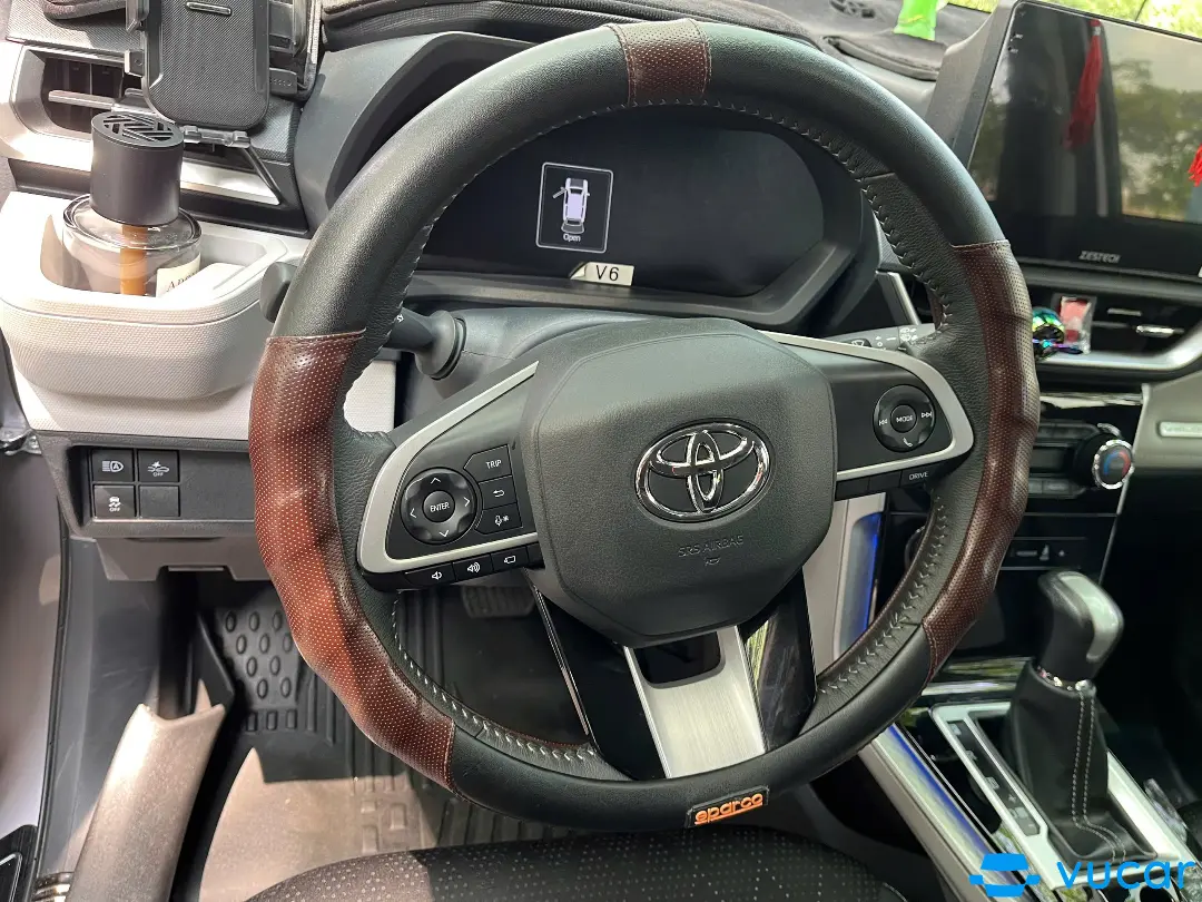 Toyota Veloz Cross Top 1.5 CVT 2023 - Nội thất 9