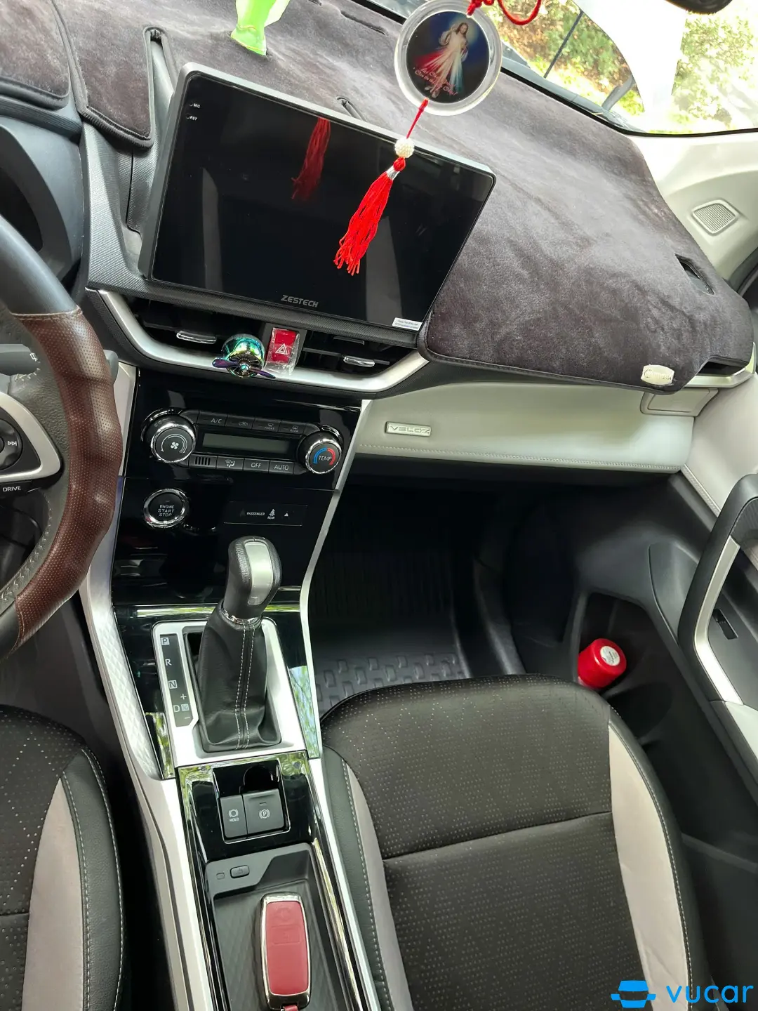 Toyota Veloz Cross Top 1.5 CVT 2023 - Nội thất 8