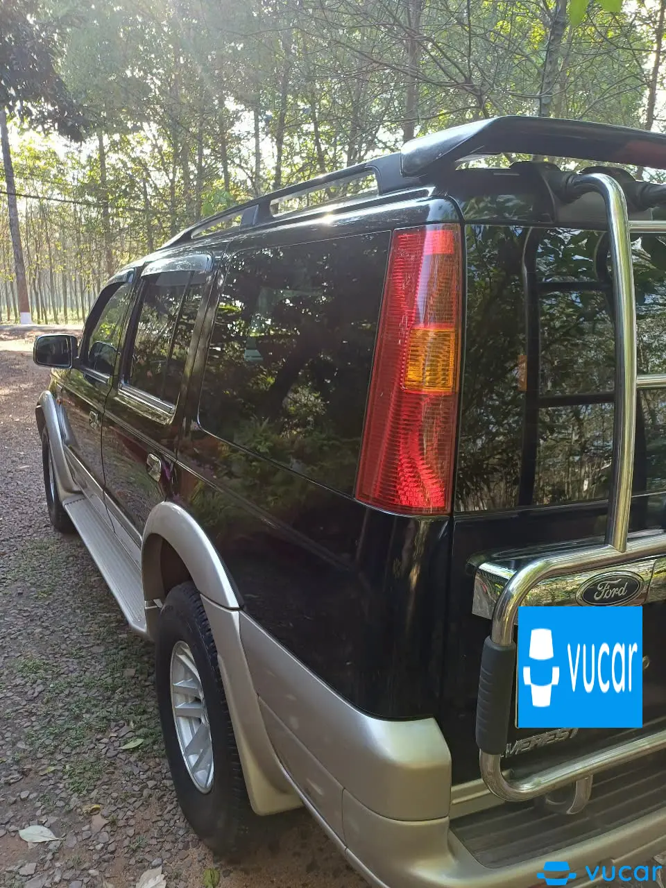 Ford Everest N/A - Ngoại thất 4