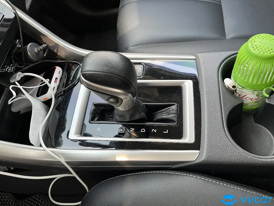 Kia Soluto 1.4 AT Deluxe 2020 - Nội thất 10