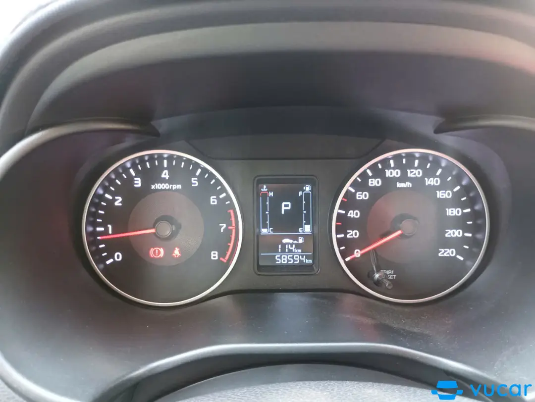 Kia Soluto 1.4 AT Deluxe 2020 - Nội thất 6