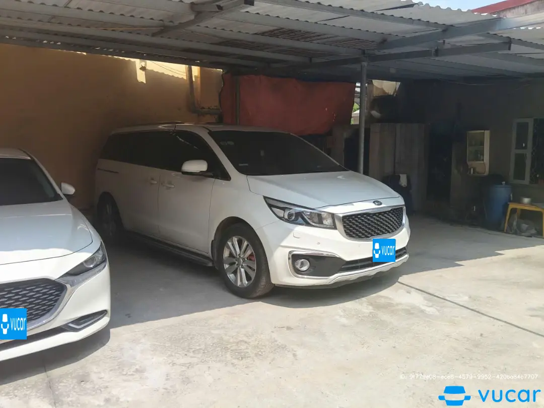 Kia Sedona Cao cấp, máy dầu 2016 - Ngoại thất 4