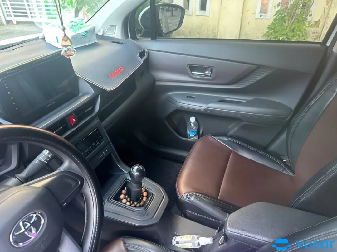 Toyota Avanza Premio 1.5 MT 2024 - Nội thất 9