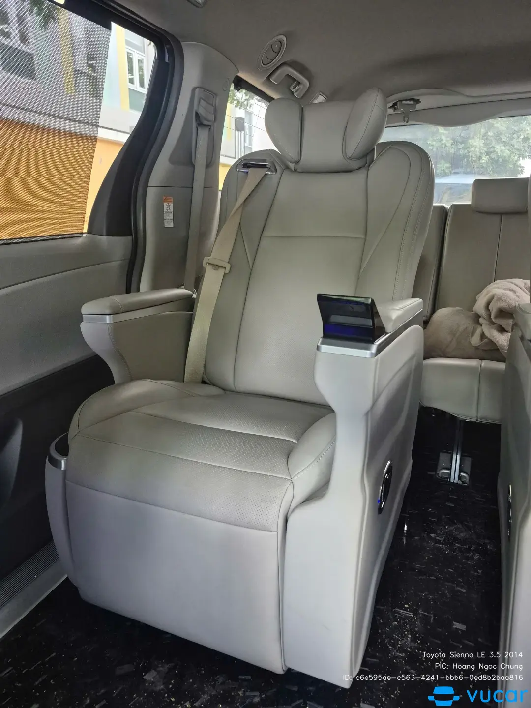 Toyota Sienna LE 3.5 2014 - Nội thất 21