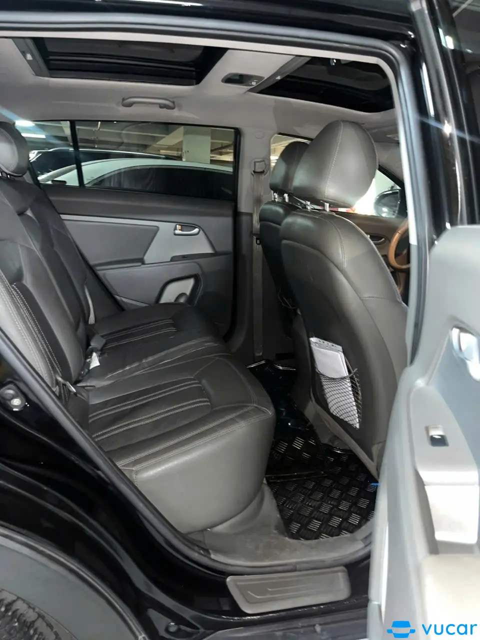 Kia Sportage 2.0 AT 2011 - Nội thất 2