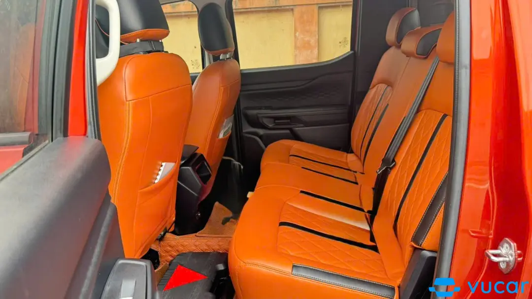Ford Ranger XLS 4x2 AT 2023 - Nội thất 2