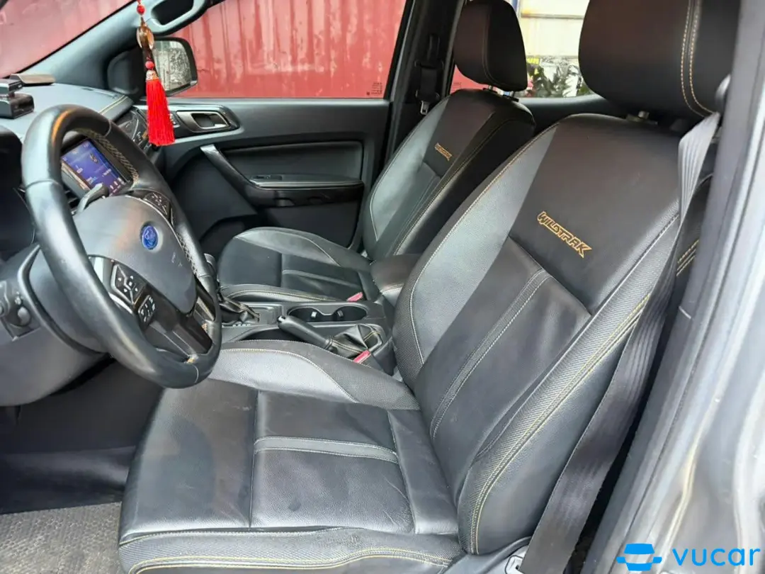 Ford Ranger Wildtrak 2.0L 4x2 AT 2018 - Nội thất 8