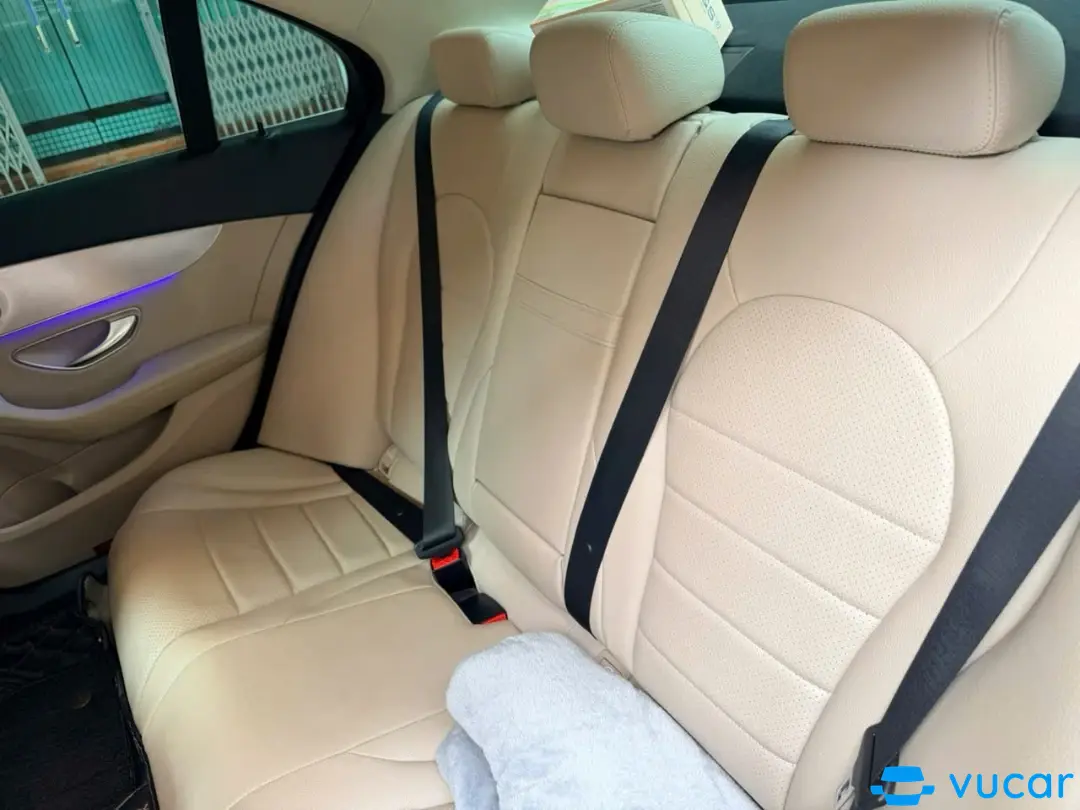 Mercedes C class C180 AMG 2021 - Nội thất 4