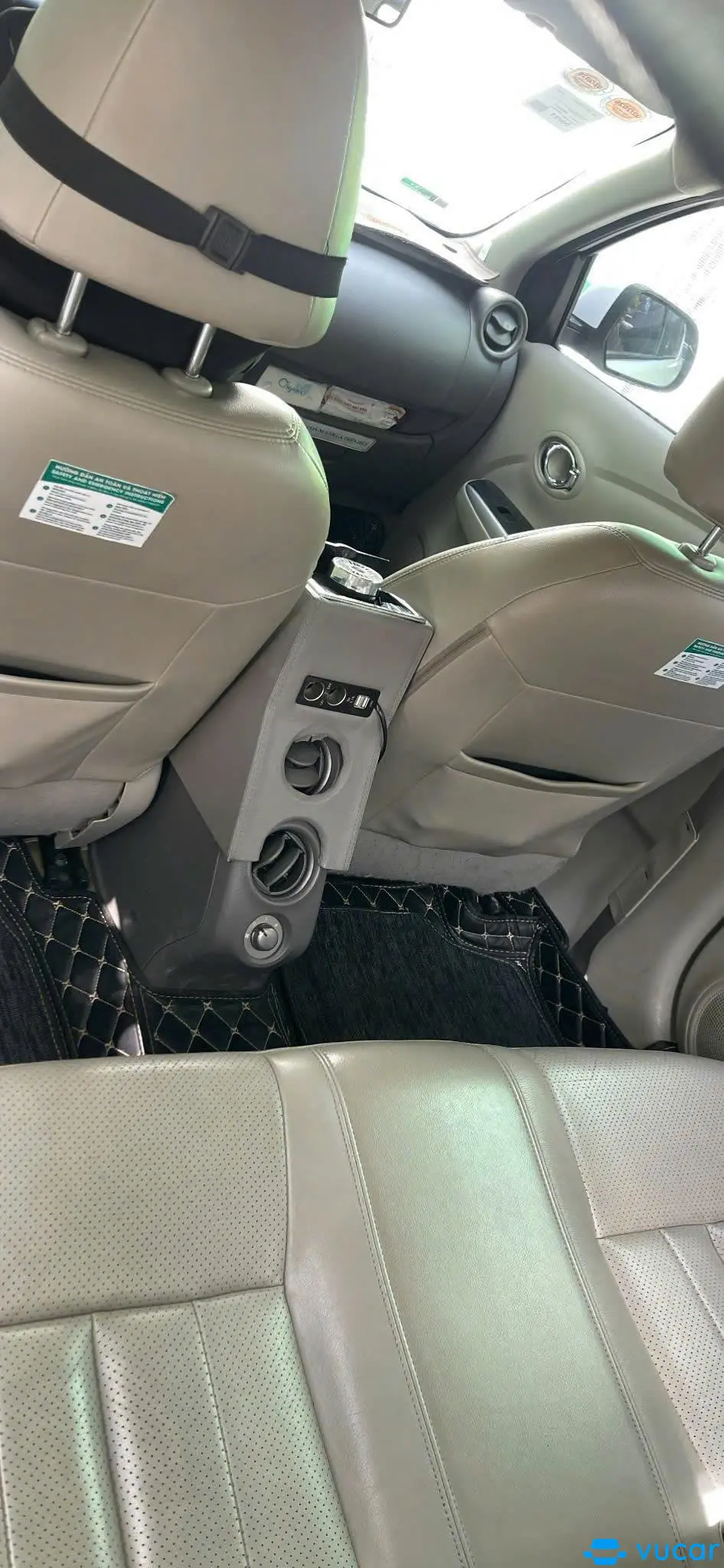 nissan sunny premium 2018  - Nội thất 3
