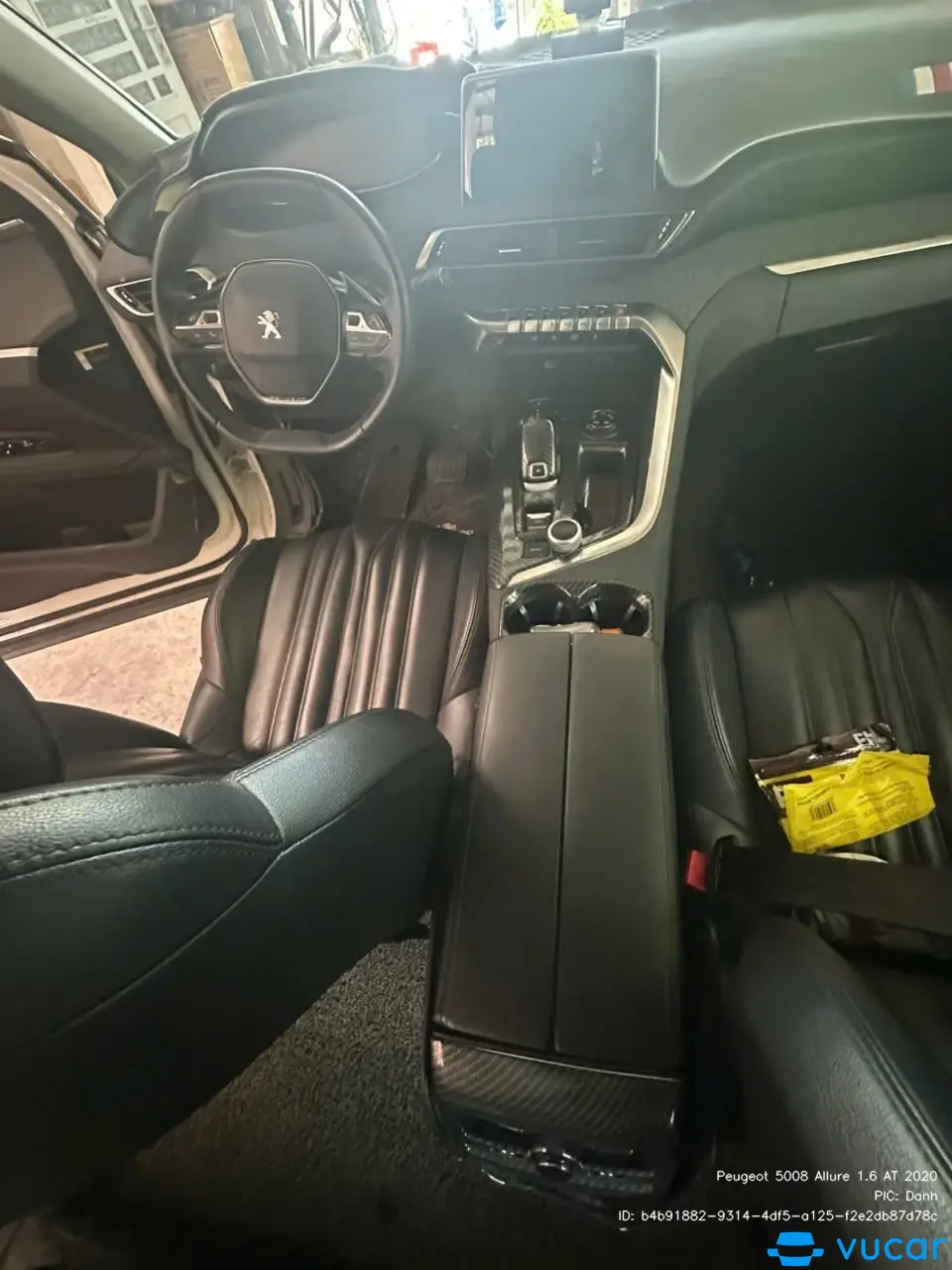 Peugeot 5008 Allure 1.6 AT 2020 - Nội thất 1