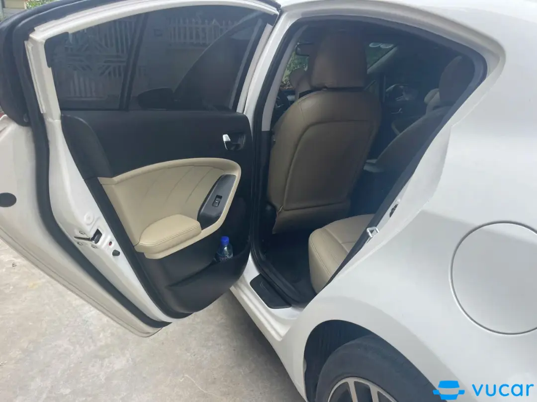 Kia Cerato 1.6 AT 2016 - Nội thất 2