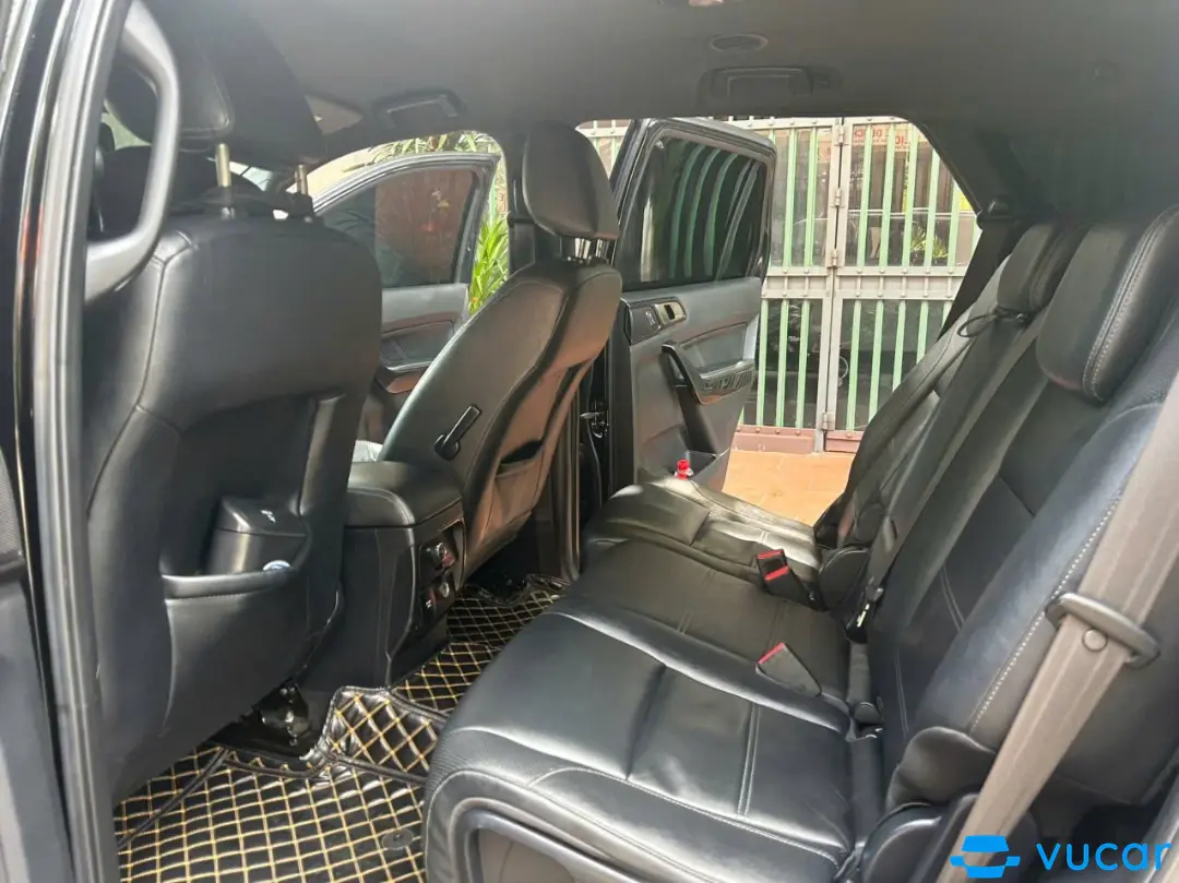 Ford Everest Titanium 2.0L 4x2 AT 2019 - Nội thất 7