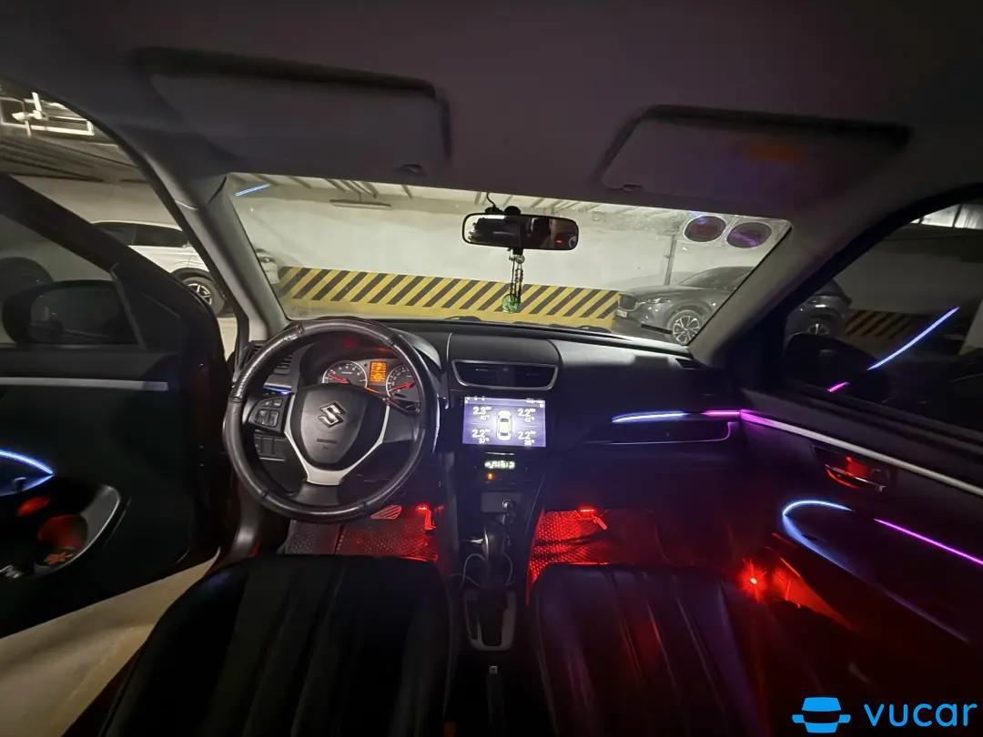 Suzuki Swift 1.4 AT 2015 - Nội thất 1