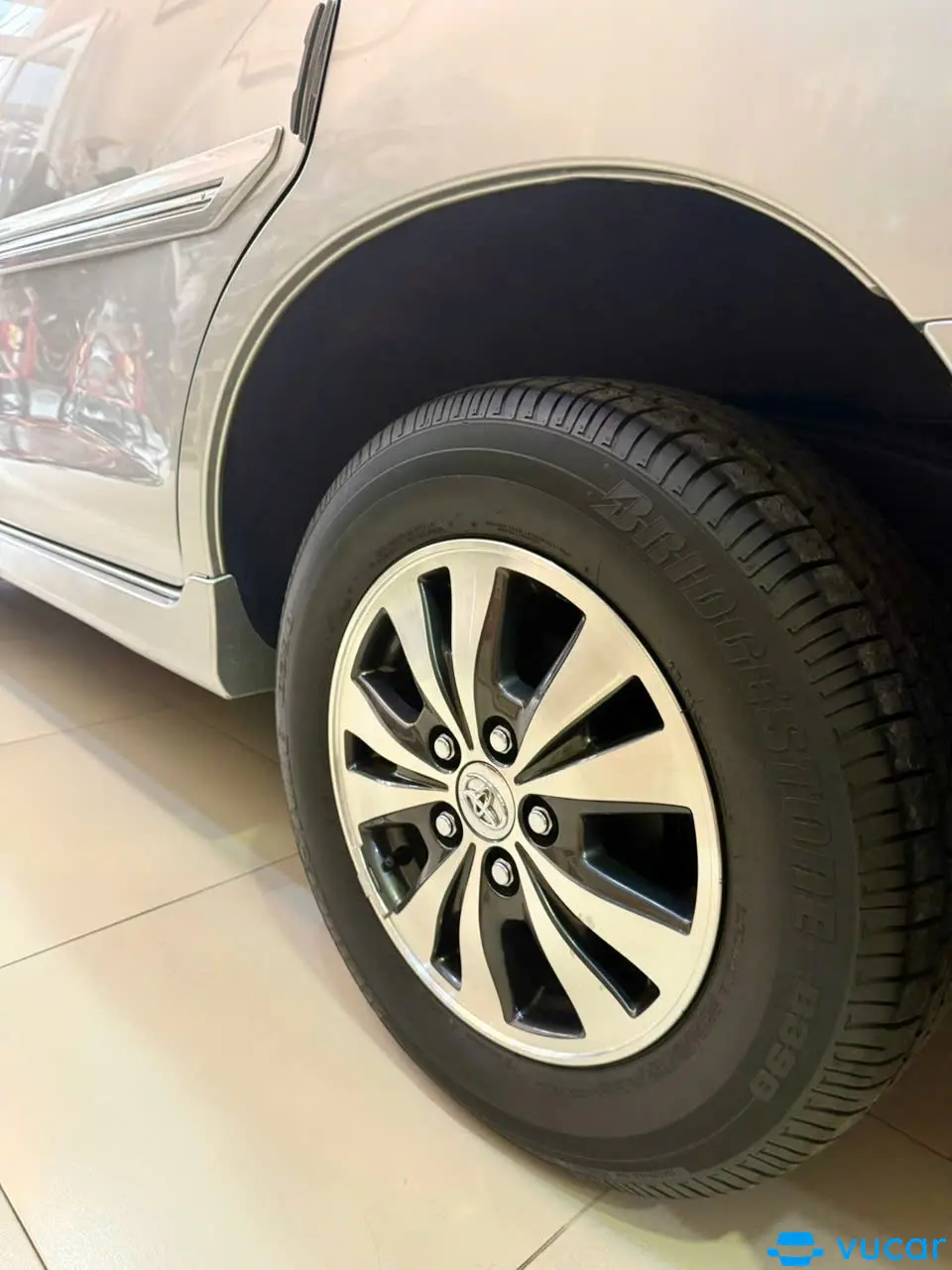 Toyota Innova 2.0G 2015 - Ngoại thất 7