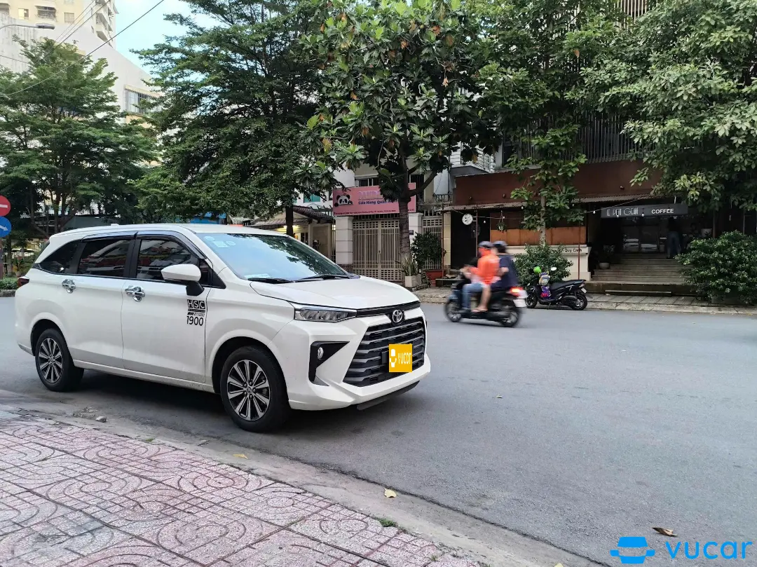 Toyota Avanza Premio 1.5 AT 2023 - Ngoại thất 1