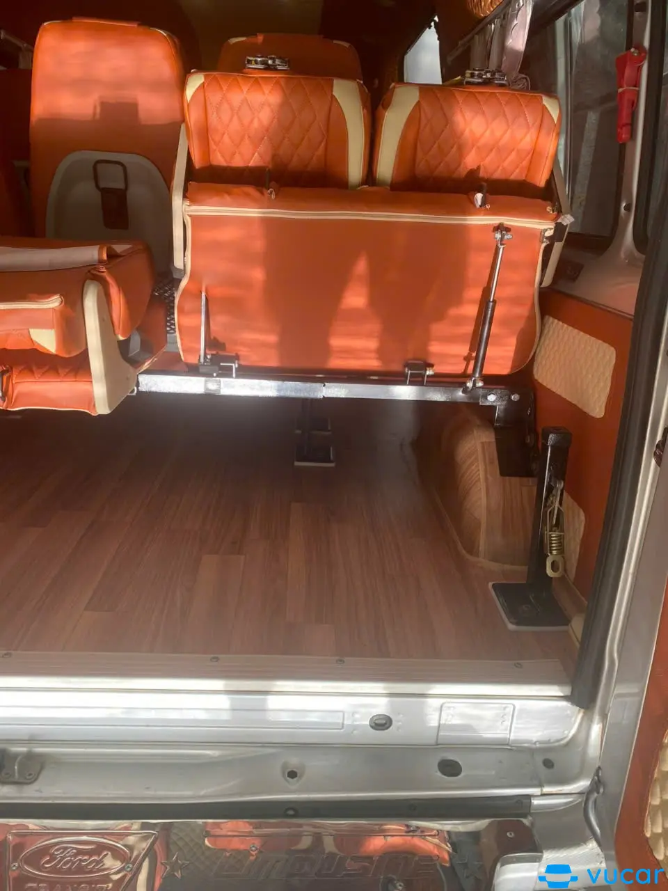 Ford Transit 16 chỗ 2019 - Nội thất 2