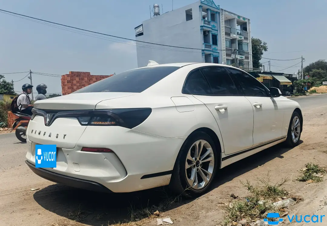 VinFast Lux a 2.0 Tiêu chuẩn 2022 - Ngoại thất 2
