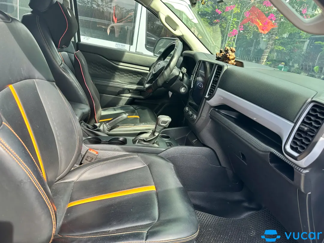 Ford Ranger XLS 2.0L 4x2 AT 2022 - Nội thất 2