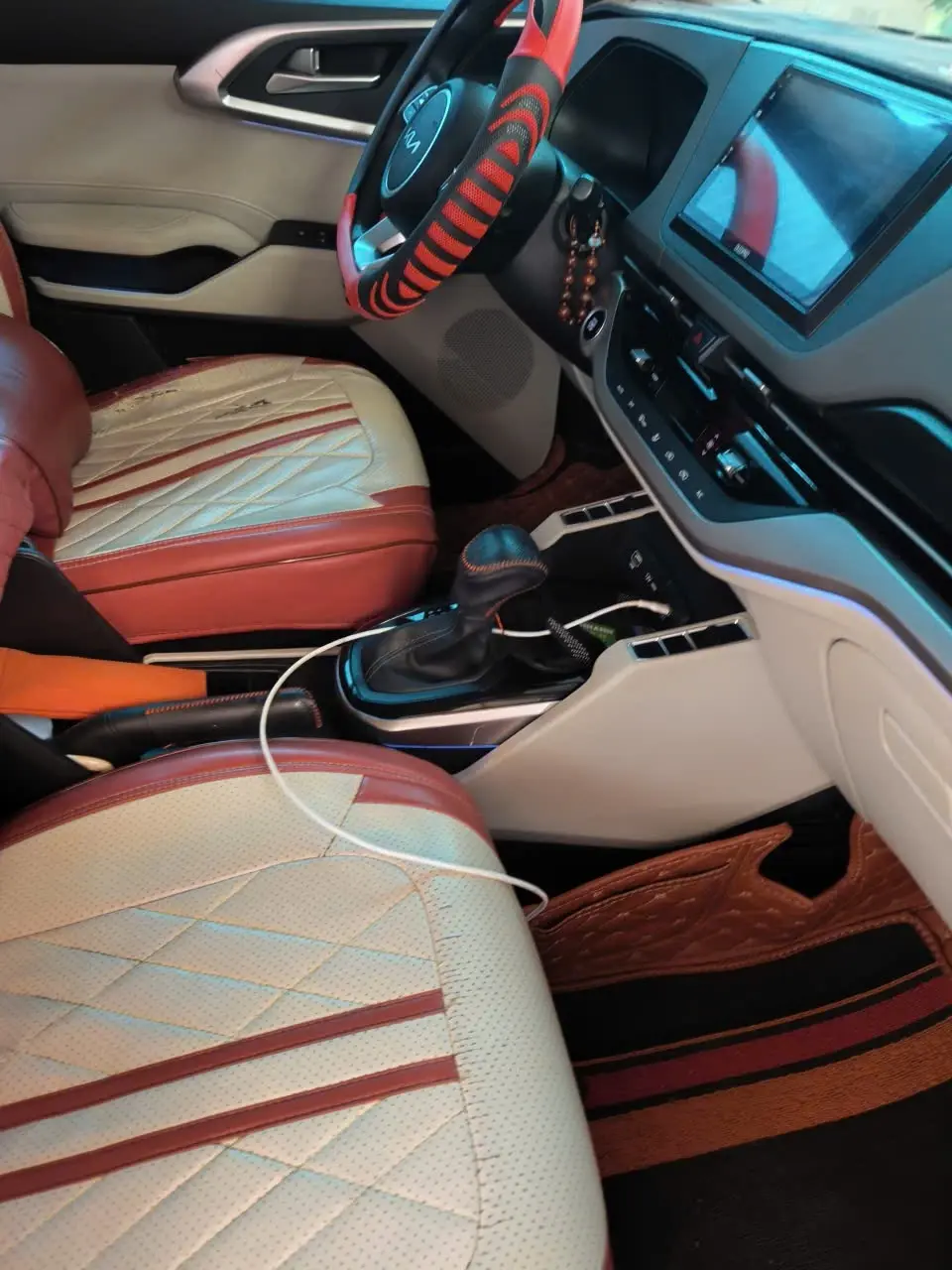Kia Carens 1.5G Luxury 2023 - Nội thất 1