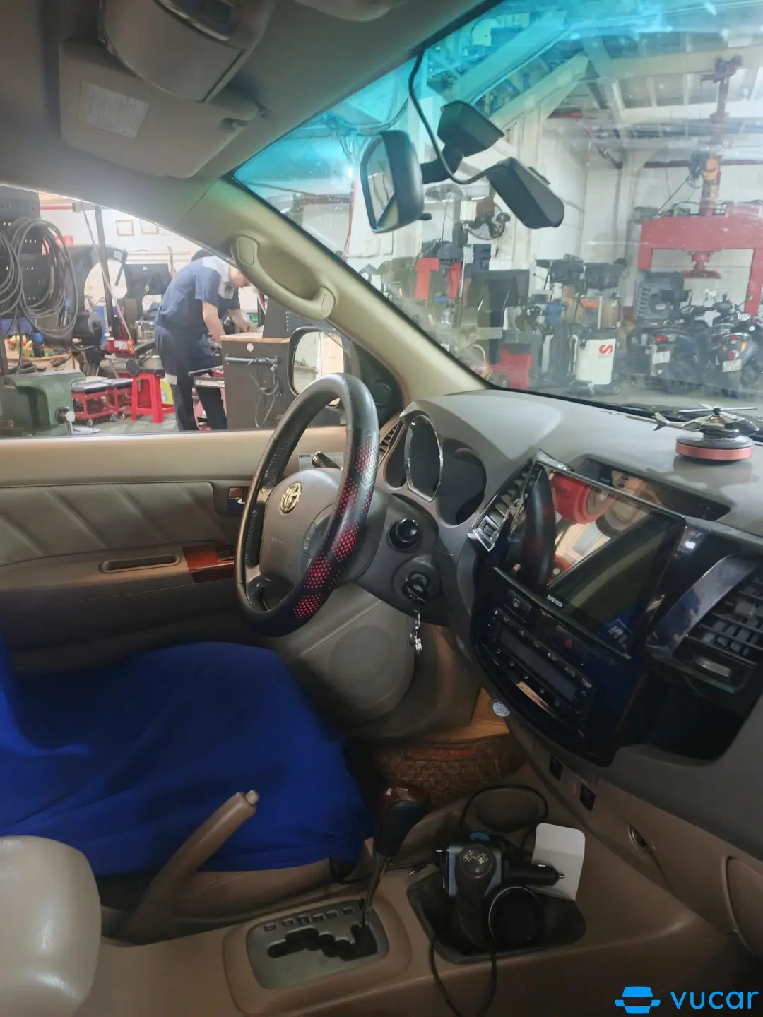 Toyota Fortuner 2.7V 4x4 AT 2009 - Nội thất 2