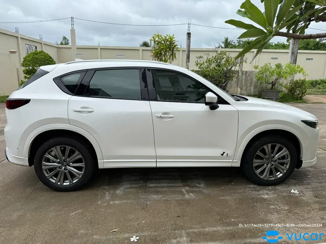 Ảnh xe Mazda CX-5 Premium Exclusive 2.0 AT 2025 - ảnh 4