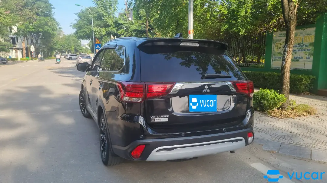 Mitsubishi Outlander Premium 2.0 CVT 2021 - Ngoại thất 3