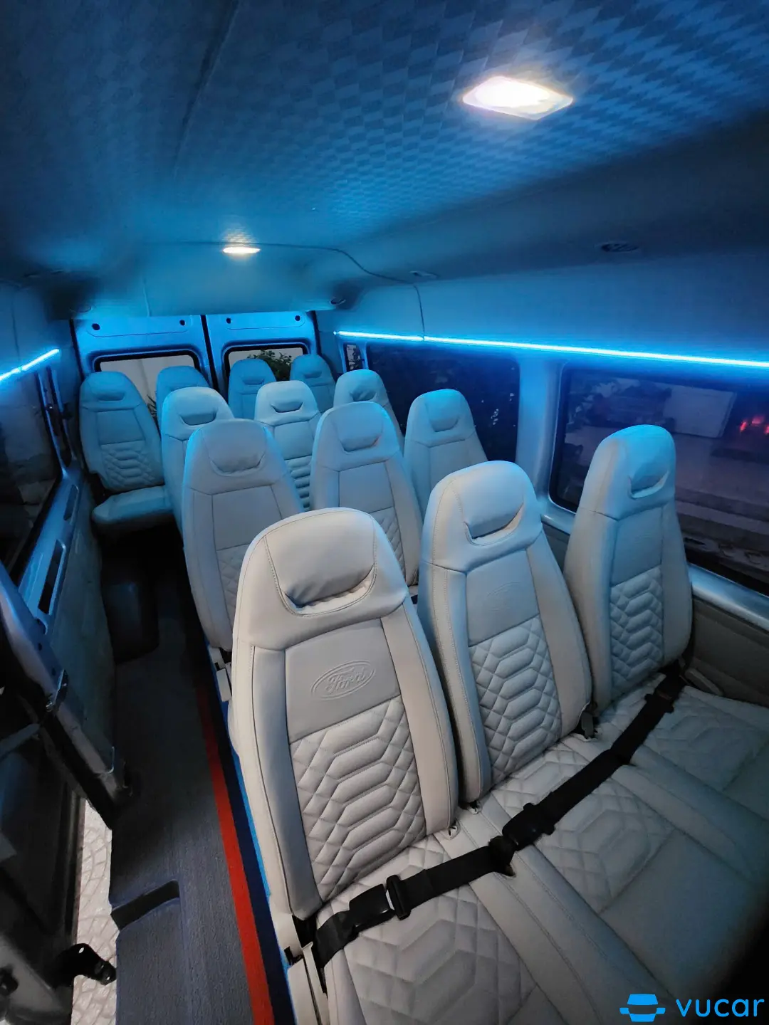 Ford Transit Standard MID 2016 - Nội thất 3