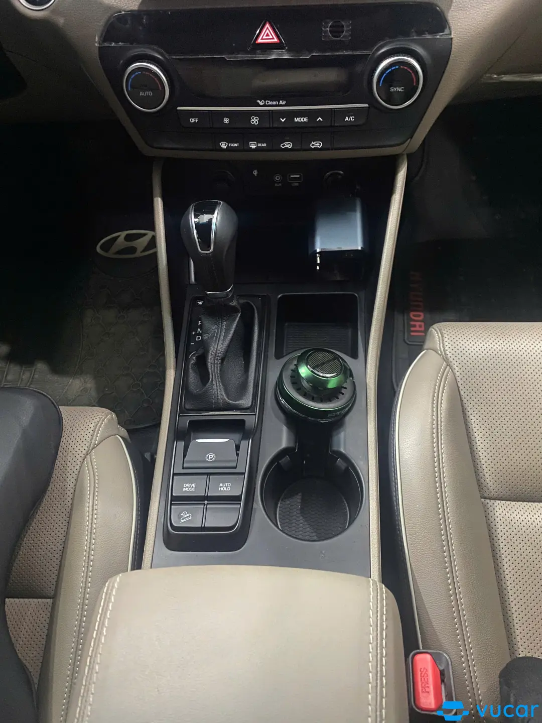 Hyundai Tucson 2.0 AT Đặc biệt 2021 - Nội thất 1