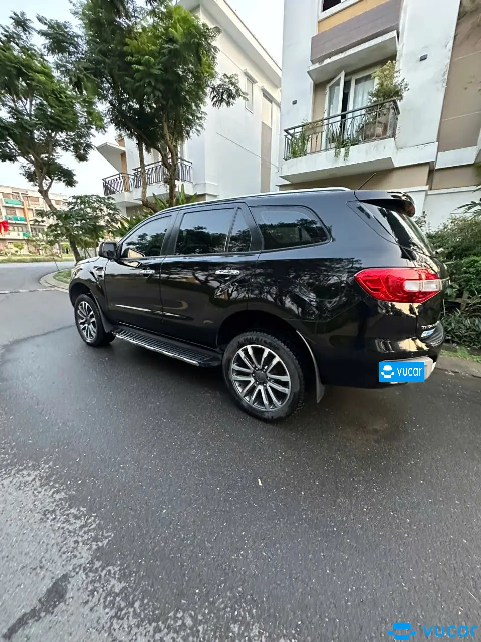 Ford Everest 2018 Titanium 2.0L 4x2 AT - Ngoại thất 4