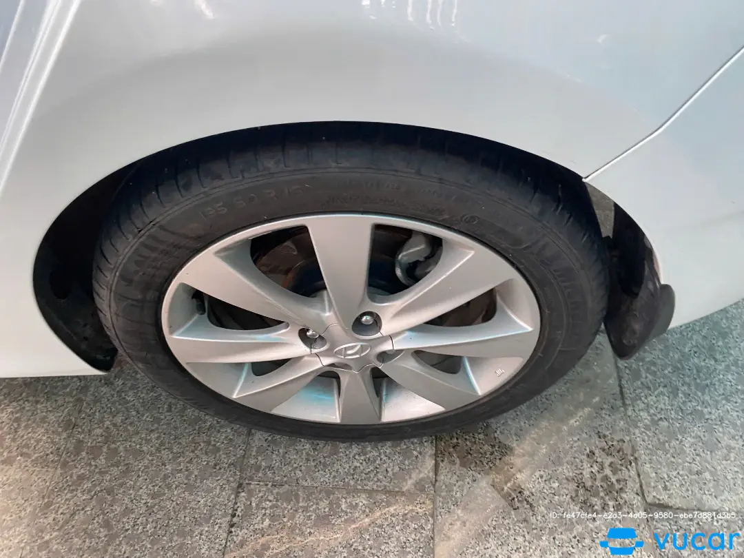 Hyundai Accent 1.4 AT 2014 - Ngoại thất 13
