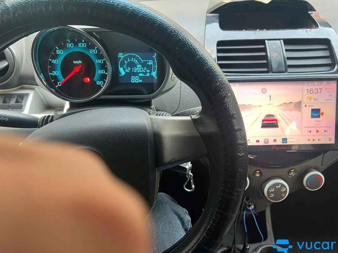 Chevrolet Spark Van 1.2 MT - Nội thất 2
